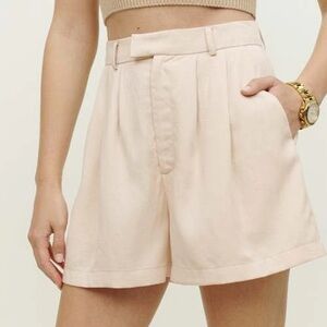 Reformation Dane Pleated Shorts in Oyster